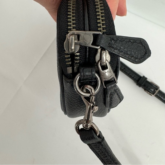 Coach Lacquer Rivets Ladies Small Leather Clutch Handbag - Picture 10 of 15